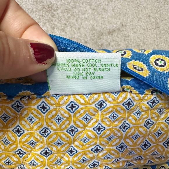 Vera Bradley 2008 Riviera Blue and Yellow Weekender Duffel Travel Bag - Picture 4 of 6